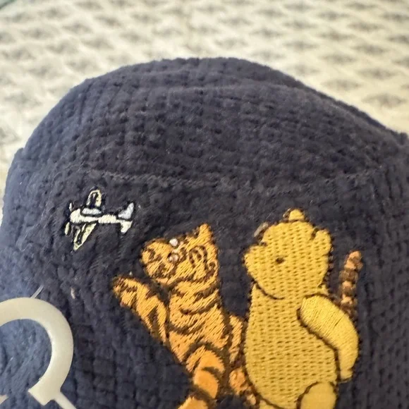 Classic Pooh - Picture 4 of 4